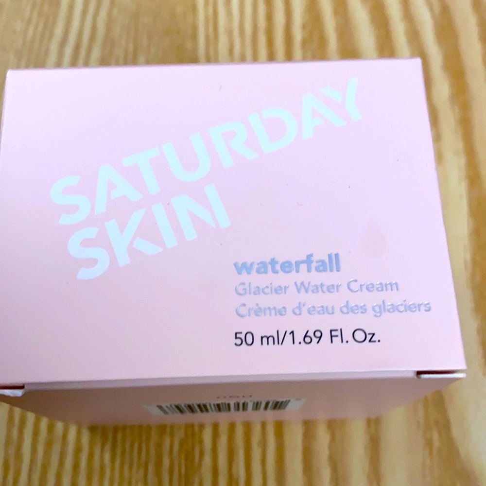 Saturday Skin waterfall glacier water cream